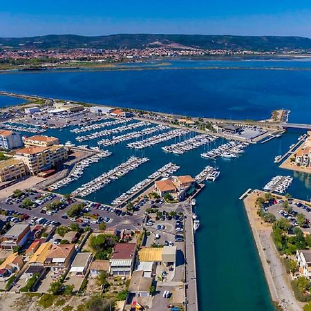 Hotel Vila Frontignan Bagian luar foto